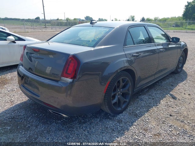2C3CCADG3NH253029 Chrysler 300