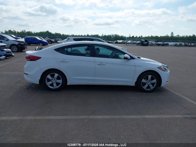 KMHD84LF8HU240575 Hyundai Elantra