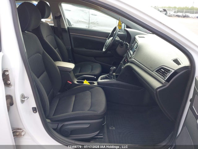 KMHD84LF8HU240575 Hyundai Elantra