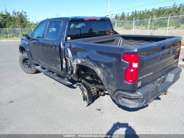 Chevrolet l84 2022 2GCUDEED0N1500640 Image 3