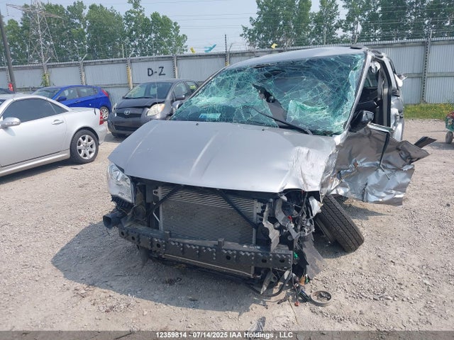 2C4RDGBG9KR582526 Dodge Grand Caravan