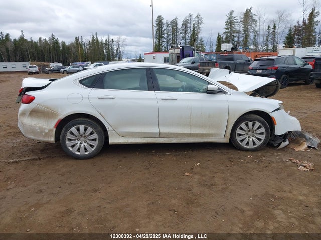 Chrysler 2015 2015 1C3CCCFB0FN611015 Image 12