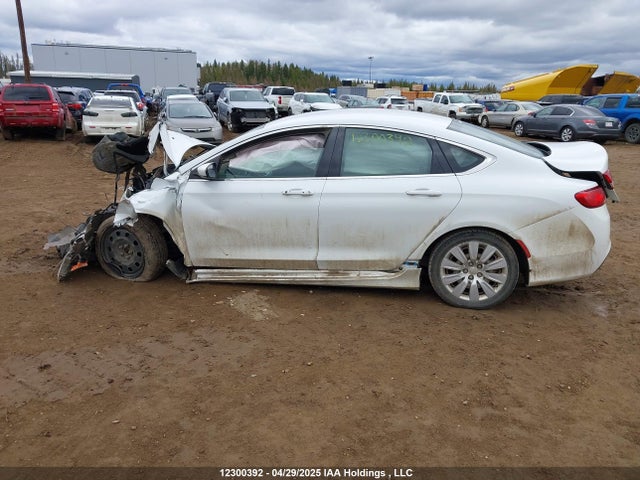 Chrysler 2015 2015 1C3CCCFB0FN611015 Image 13