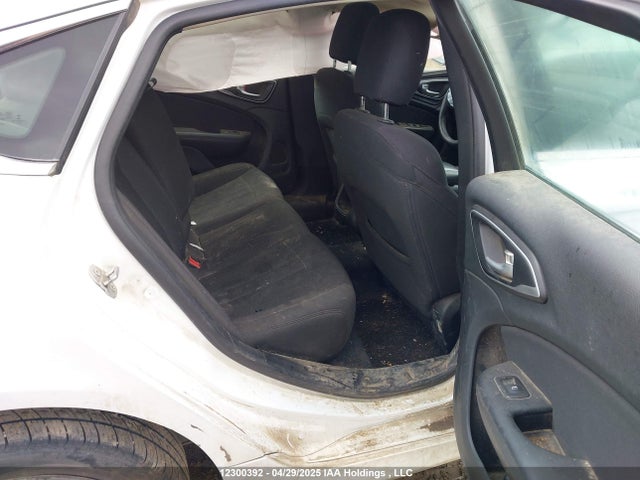 Chrysler 2015 2015 1C3CCCFB0FN611015 Image 8
