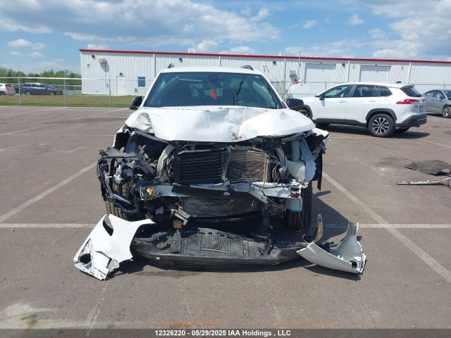 3GKALTEV9LL291496 GMC lyx