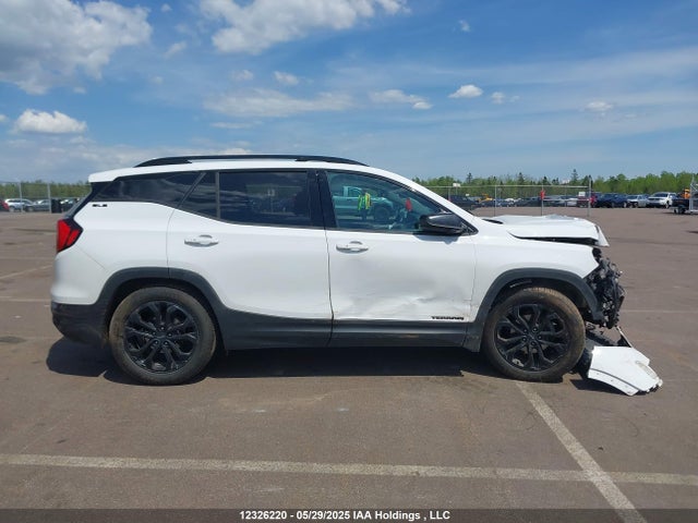 3GKALTEV9LL291496 GMC lyx