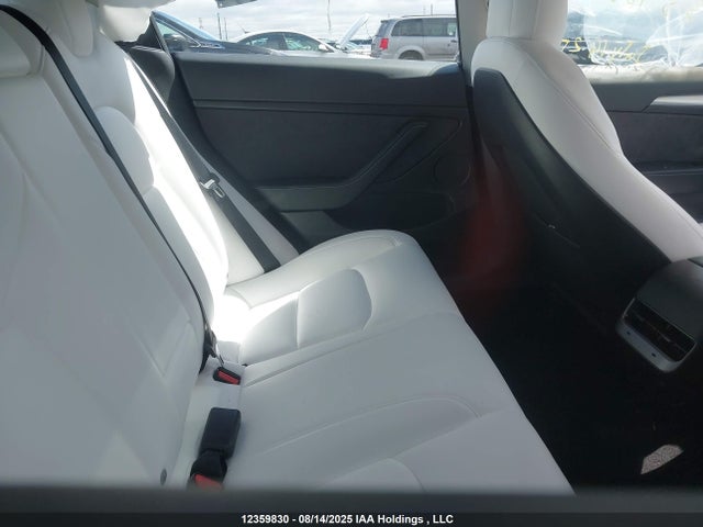 5YJ3E1EC7NF299132 Tesla MODEL 3