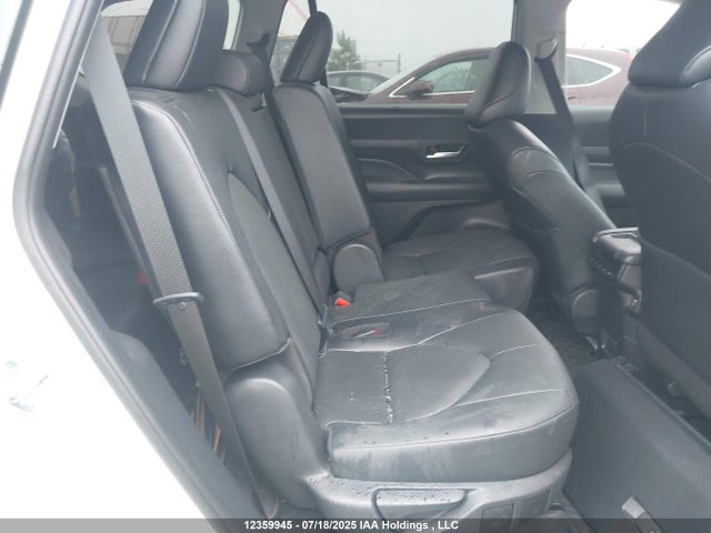 Toyota t24a-fts 2024 5TDAAAB53RS062308 Image 8