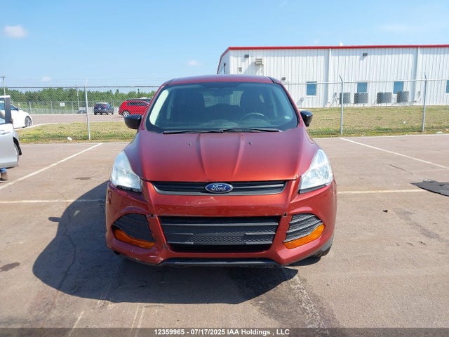 2015 Ford Escape S მანქანა იყიდება აუქციონზე, vin: 1FMCU0F74FUC17053, აუქციონის ნომერი: 12359965