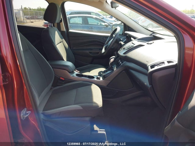 2015 Ford Escape S მანქანა იყიდება აუქციონზე, vin: 1FMCU0F74FUC17053, აუქციონის ნომერი: 12359965