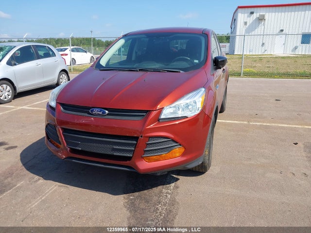 2015 Ford Escape S მანქანა იყიდება აუქციონზე, vin: 1FMCU0F74FUC17053, აუქციონის ნომერი: 12359965