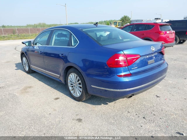 1VWBS7A33GC035772 Volkswagen 2016