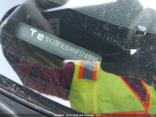 5YJ3E1EB4NF174998 Tesla 2022