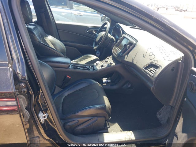 1C3CCCBG8FN707315 Chrysler 200