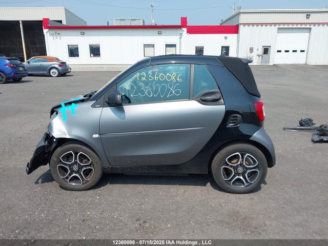 WMEFK9BA3JK287386 Smart M780