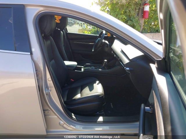 JM1BPBMY3P1617350 Mazda py