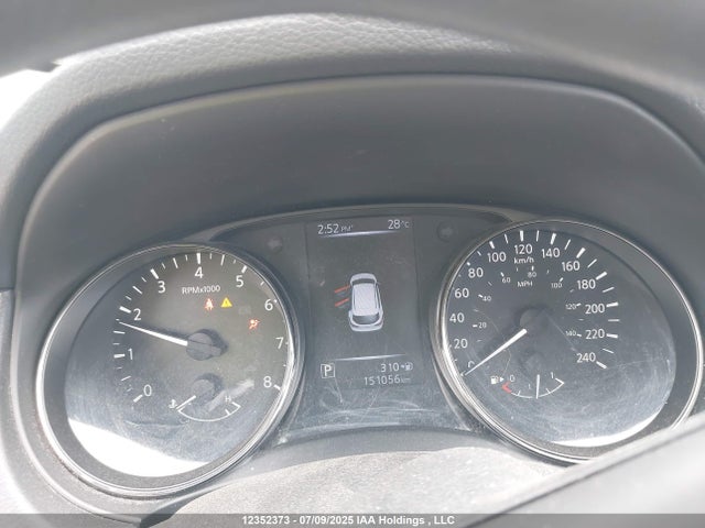 JN1BJ1CP5HW024617 Nissan 2017