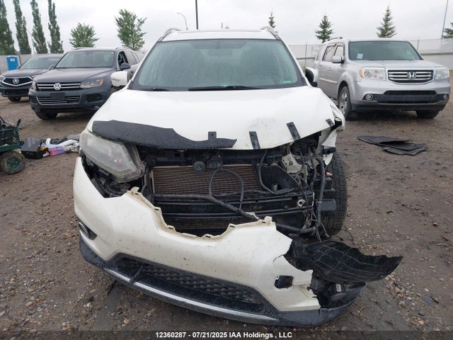 5N1AT2MM0FC802796 Nissan Rogue