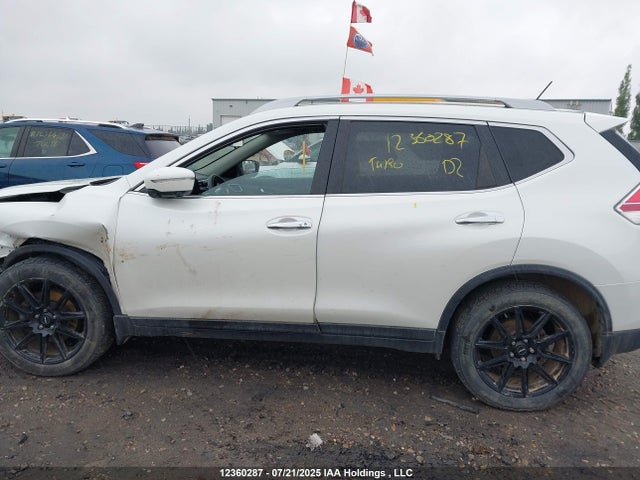 5N1AT2MM0FC802796 Nissan Rogue