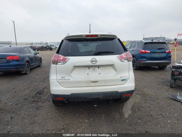 5N1AT2MM0FC802796 Nissan Rogue
