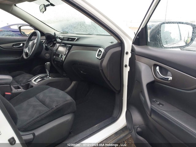 5N1AT2MM0FC802796 Nissan Rogue