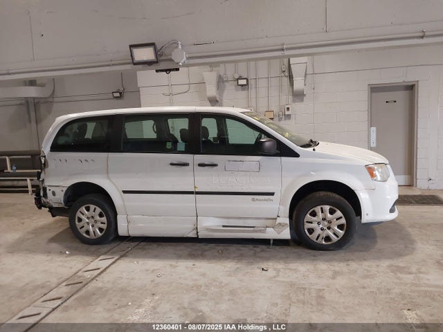 2C4RDGBG0GR146137 Dodge Grand Caravan