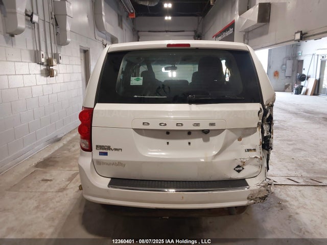 2C4RDGBG0GR146137 Dodge Grand Caravan