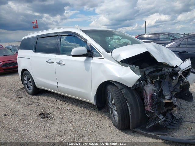 KNDMC5C1XJ6366119 KIA Sedona