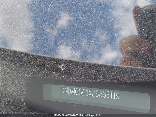 KNDMC5C1XJ6366119 KIA Sedona