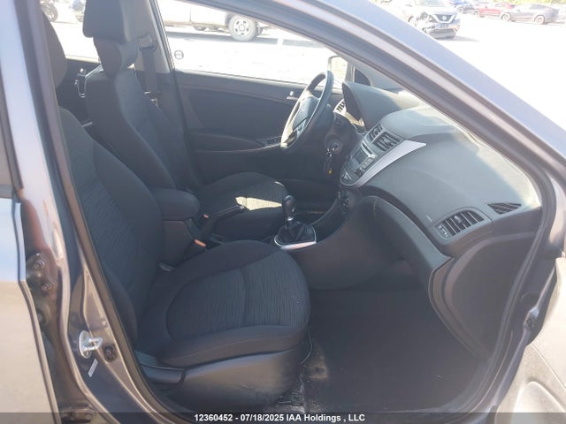 KMHCT5AE4HU335970 Hyundai 2017