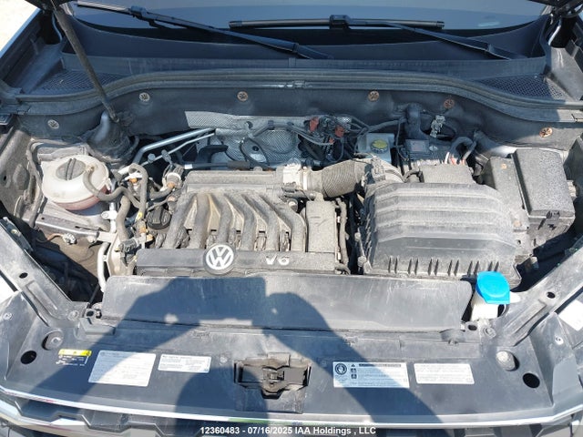 Volkswagen fsi 2018 1V2HR2CA2JC514200 Image 10