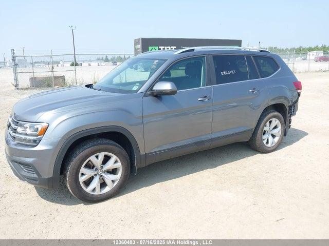 Volkswagen fsi 2018 1V2HR2CA2JC514200 Image 2