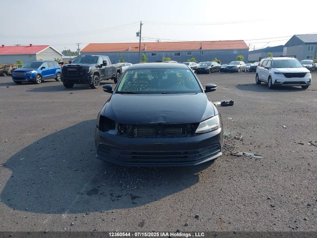 3VW1K7AJXFM347577 Volkswagen Jetta