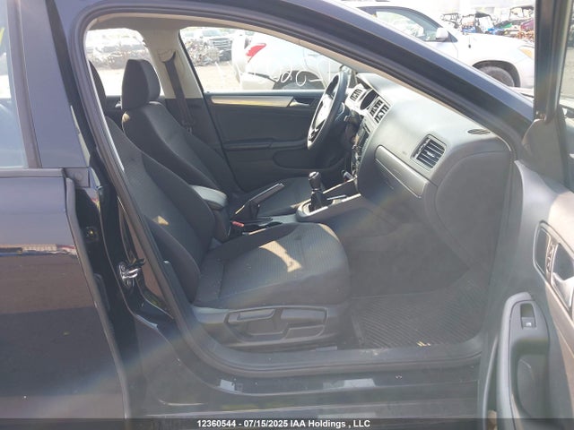 3VW1K7AJXFM347577 Volkswagen Jetta