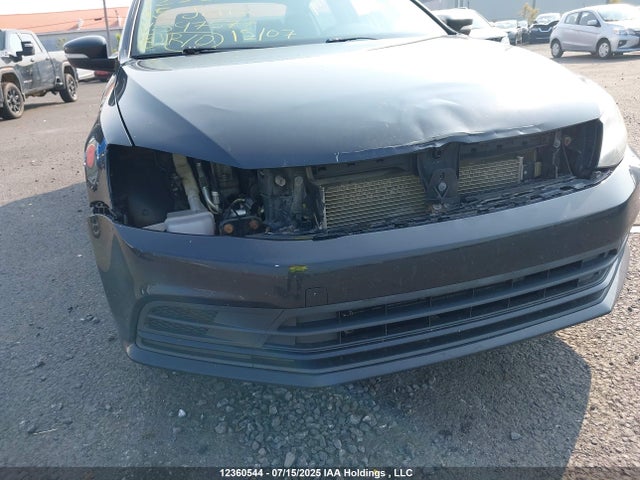 3VW1K7AJXFM347577 Volkswagen Jetta
