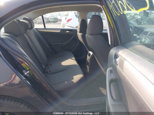 3VW1K7AJXFM347577 Volkswagen Jetta