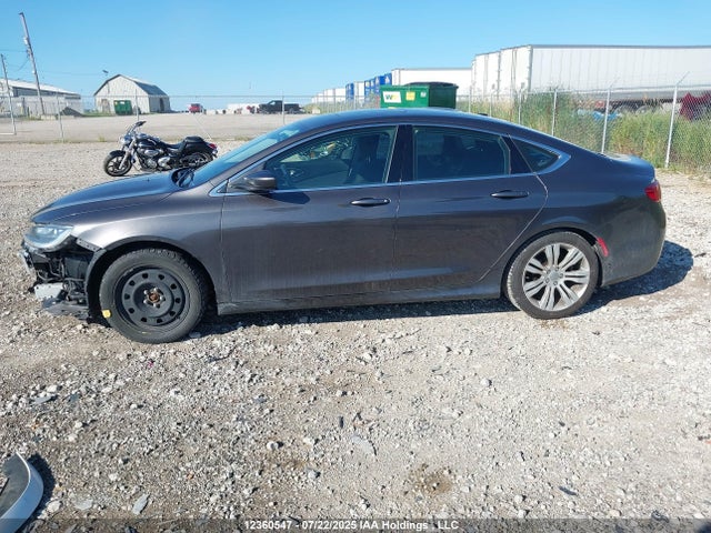 1C3CCCAG2FN740506 Chrysler 2015