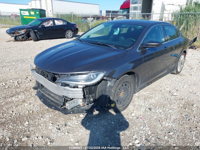 1C3CCCAG2FN740506 Chrysler 2015