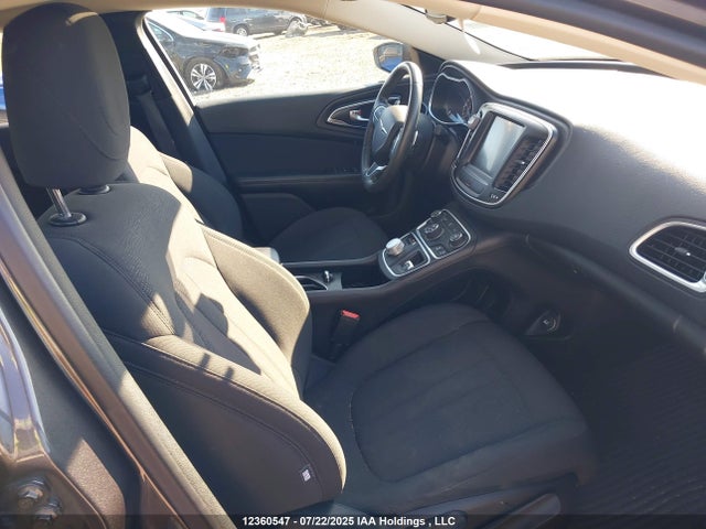 1C3CCCAG2FN740506 Chrysler 2015