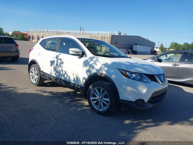 JN1BJ1CP6JW159353 Nissan 2018