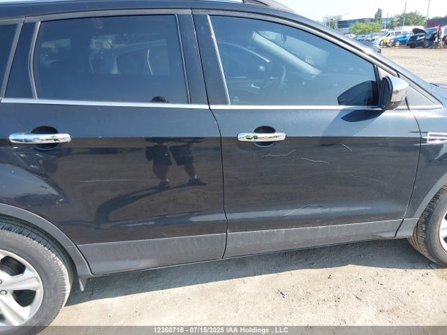 1FMCU9GX1EUB88306 Ford Escape