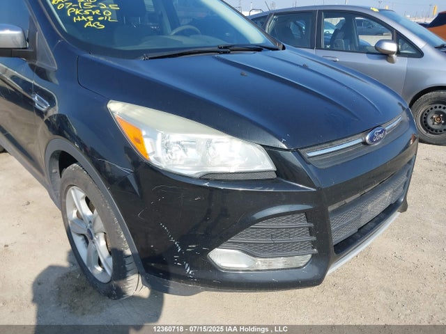 1FMCU9GX1EUB88306 Ford Escape