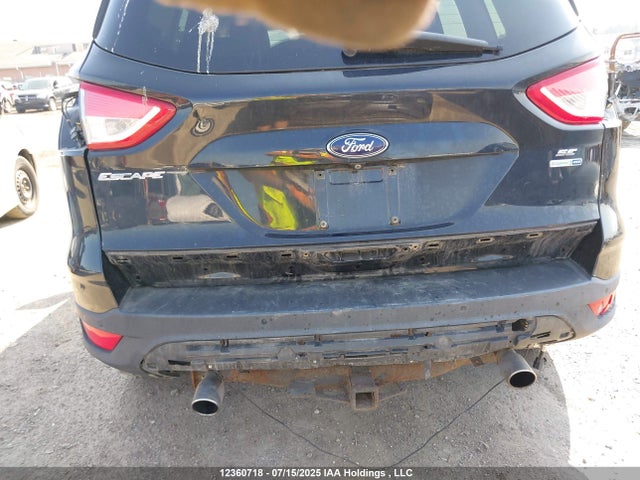 1FMCU9GX1EUB88306 Ford Escape