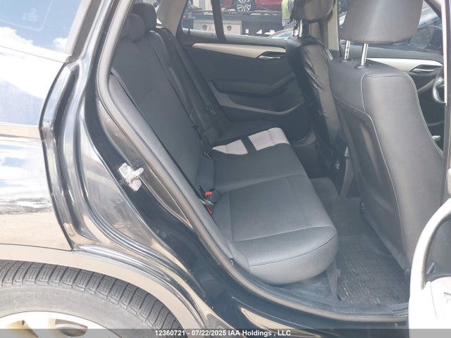 BMW X1 2015 WBAVL1C52FVY25945 Image 8