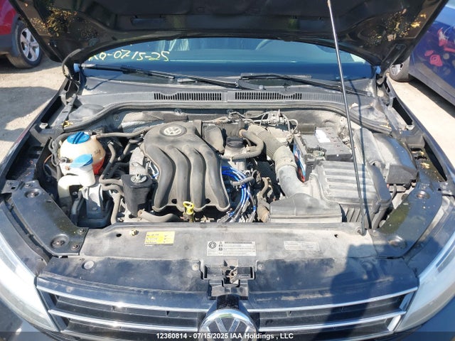 3VW2K7AJ0FM245970 Volkswagen 2015