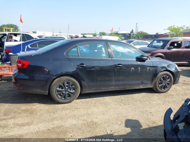 3VW2K7AJ0FM245970 Volkswagen 2015