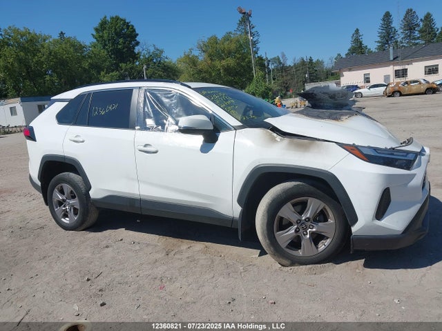 12360821 :رقم المزاد ، 2T3R1RFV5NC297783 vin ، 2022 Toyota Rav4 Xle مزاد بيع