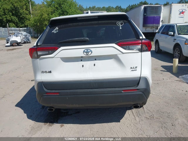12360821 :رقم المزاد ، 2T3R1RFV5NC297783 vin ، 2022 Toyota Rav4 Xle مزاد بيع