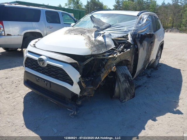 12360821 :رقم المزاد ، 2T3R1RFV5NC297783 vin ، 2022 Toyota Rav4 Xle مزاد بيع