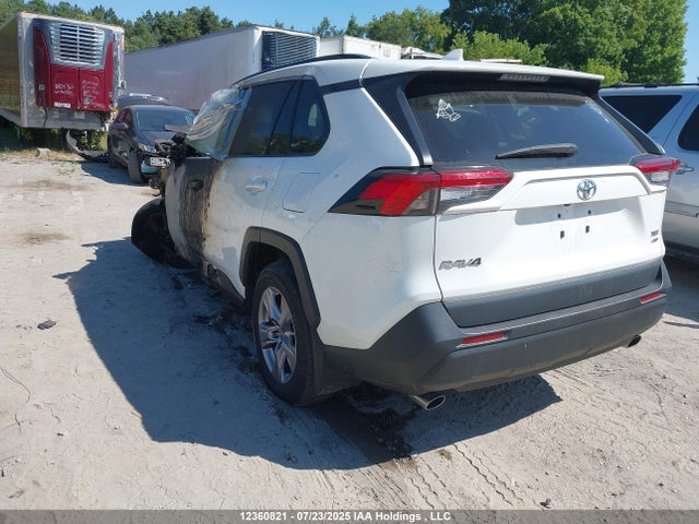 12360821 :رقم المزاد ، 2T3R1RFV5NC297783 vin ، 2022 Toyota Rav4 Xle مزاد بيع